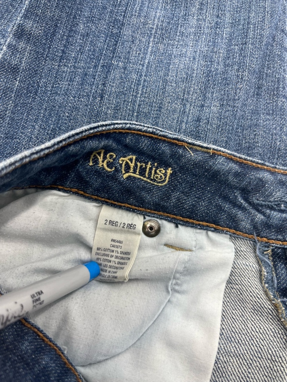 Vintage Y2K American Eagle Outfitters low rise Washed Blue Denim Jean shorts - Picture 3 of 8